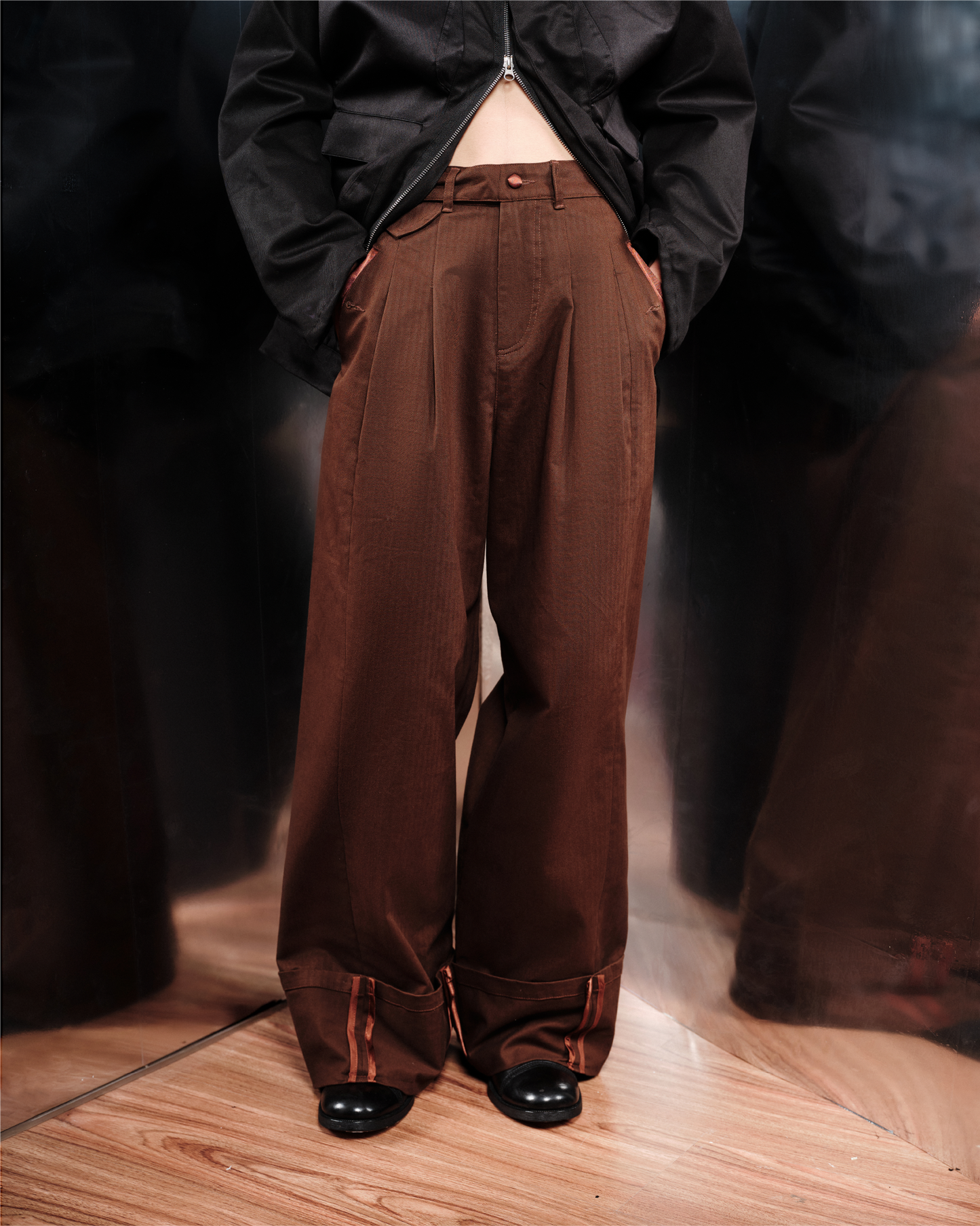 Satin-Selveged Herringbone Trousers